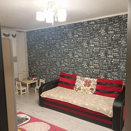 Private Room Near 3 Min Metrou Crangasi, 40 M2 Bucharest Exterior photo