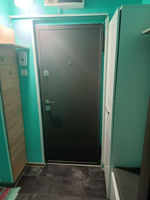 Private Room Near 3 Min Metrou Crangasi, 40 M2 Bucharest Exterior photo